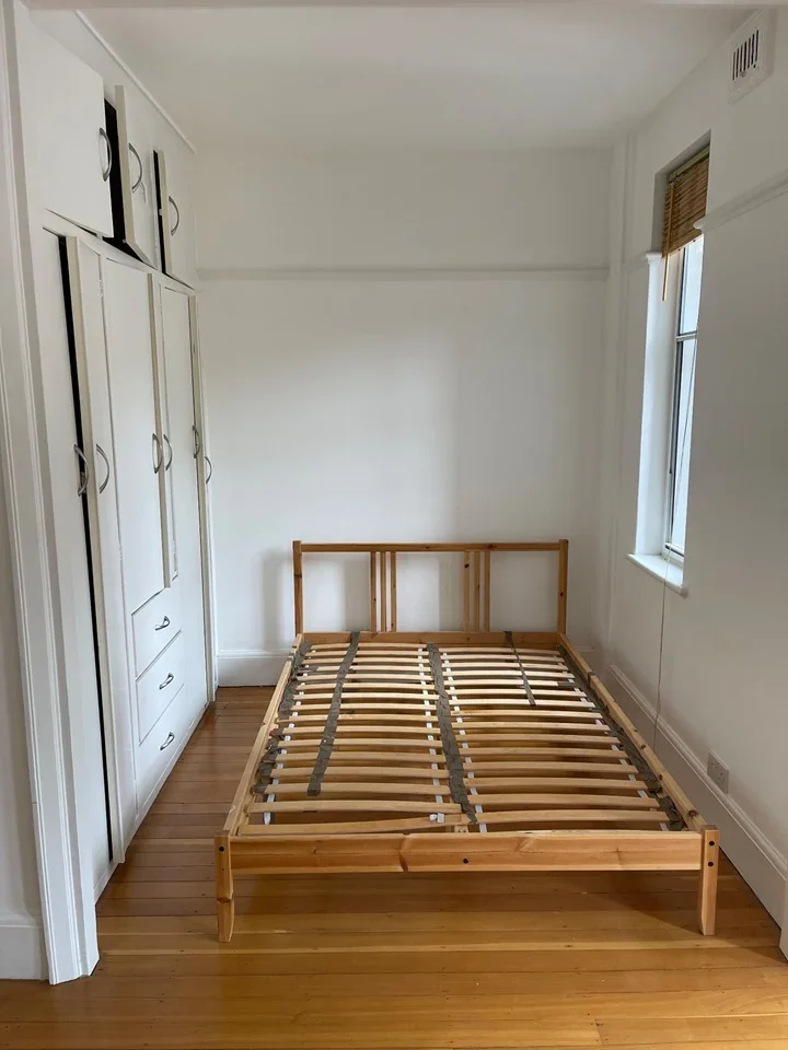 Flat Finchley Road in Greater London