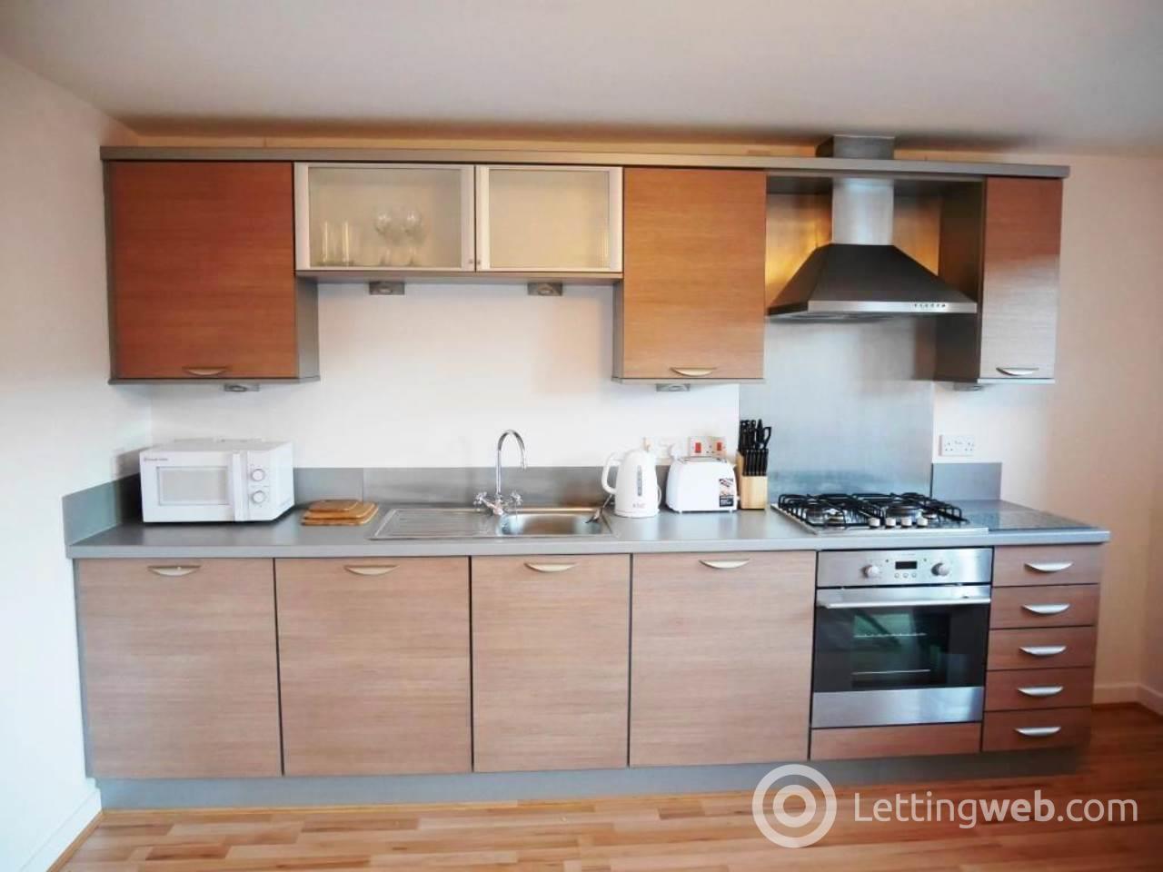 Flat Salamander Court in City of Edinburgh