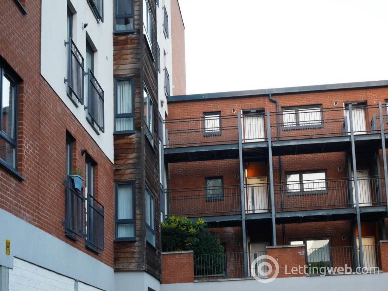 Flat Salamander Court in City of Edinburgh