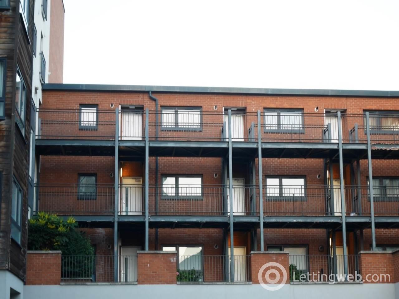 Flat Salamander Court in City of Edinburgh