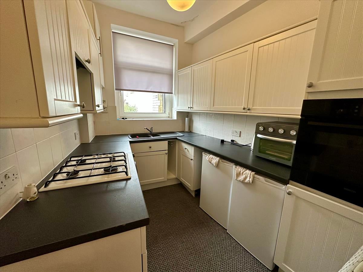 Flat Marine Road West in Lancaster