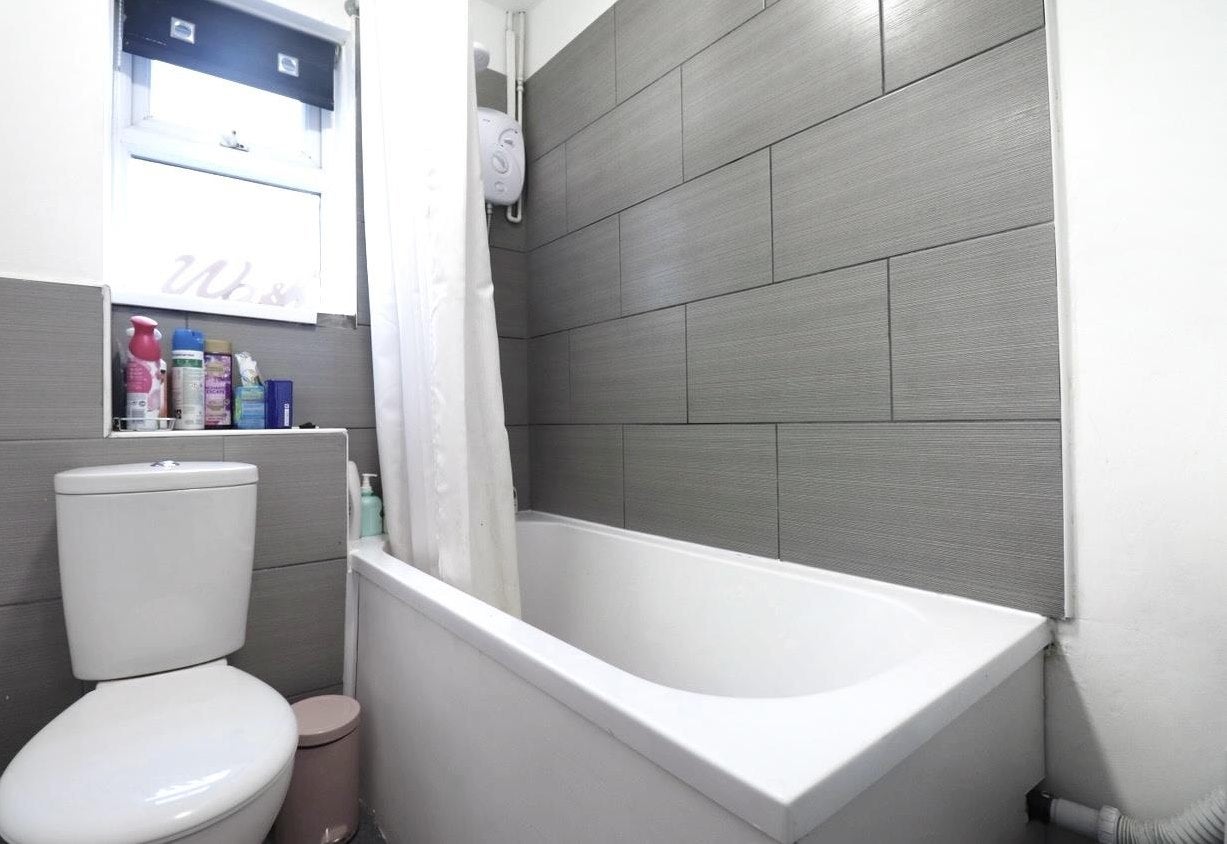Room Ascot Close in Birmingham