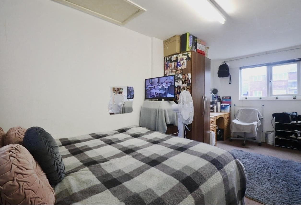 Room Ascot Close in Birmingham