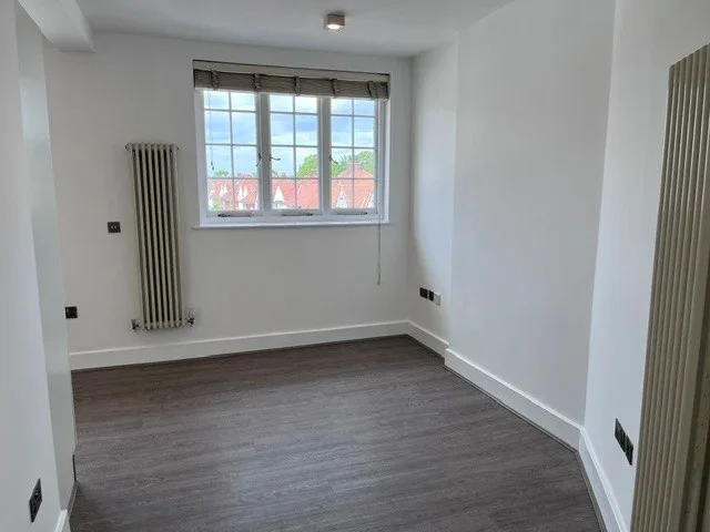 Flat Golders Green Road in Greater London