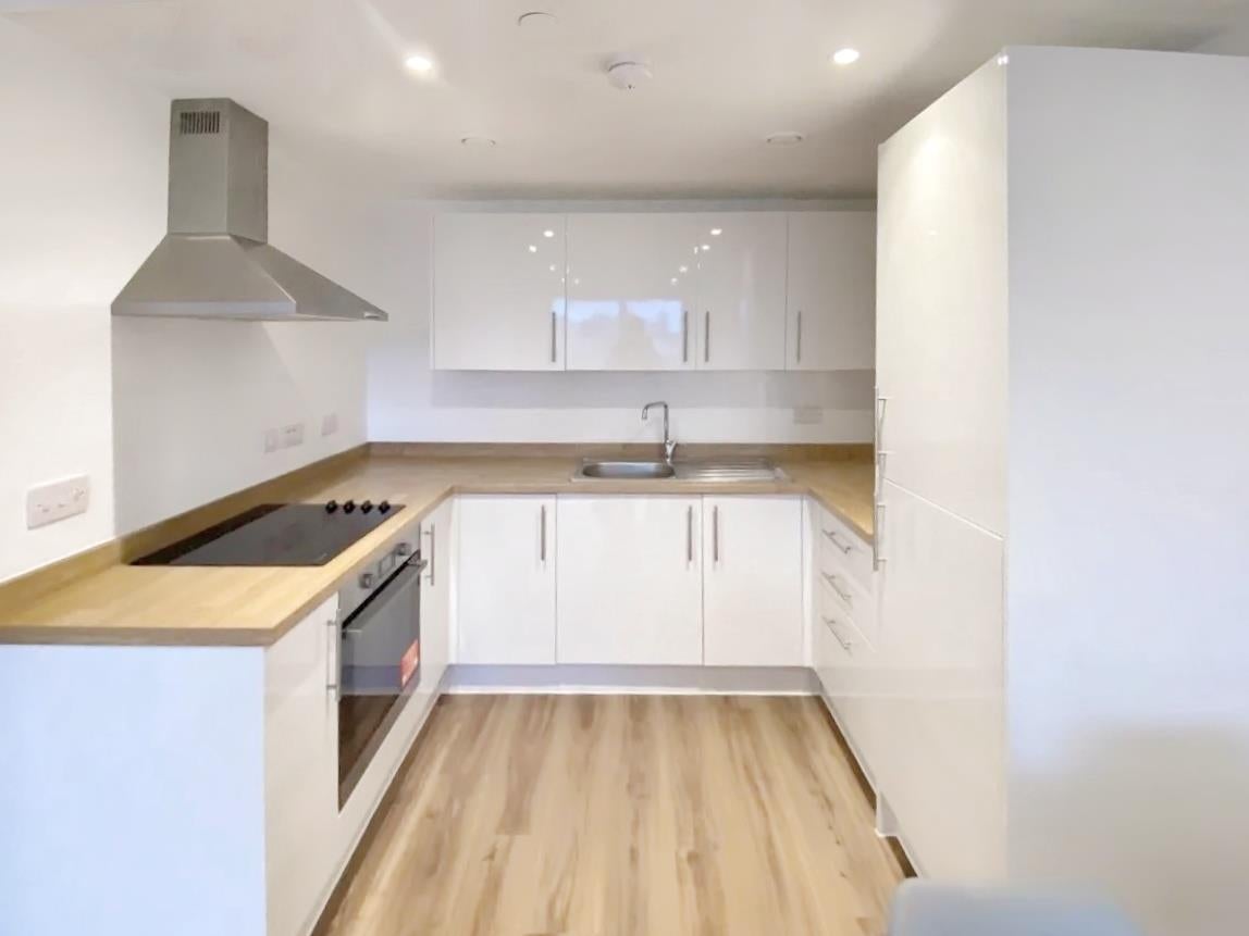 Flat Trafford Road in Salford