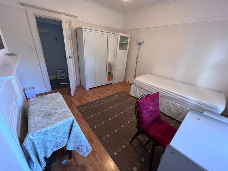 Room Milton Road in Bournemouth