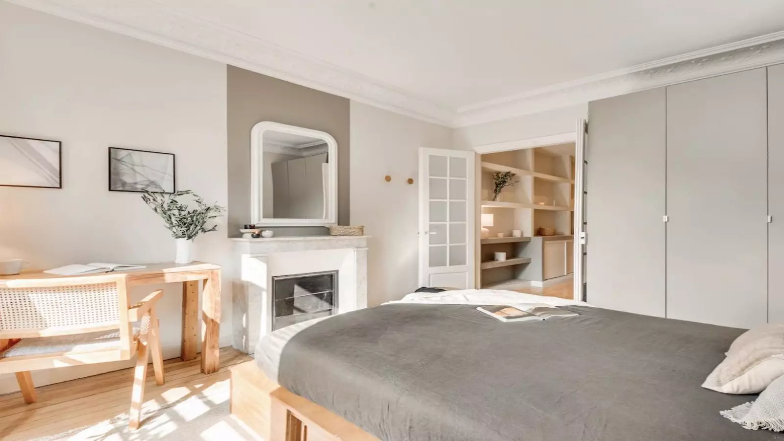 Flat Rue Lacretelle in Paris