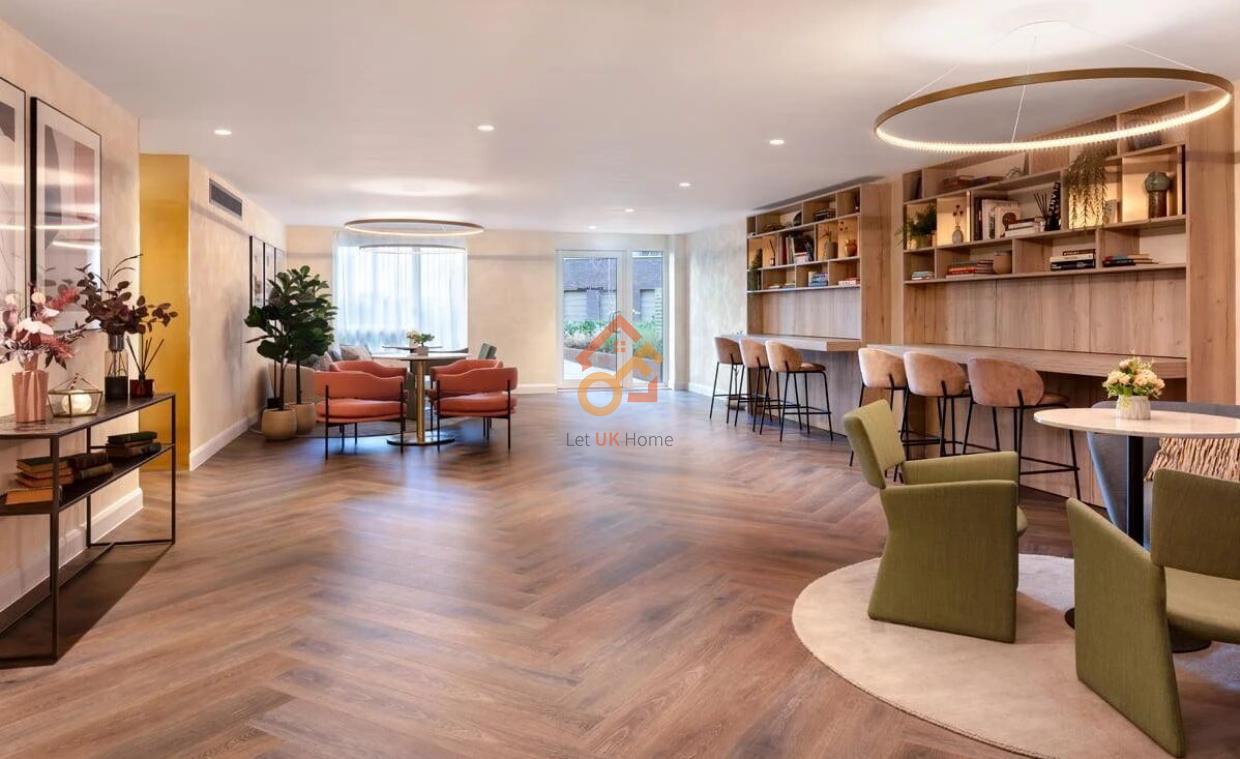 Flat Eden Place in Oxted