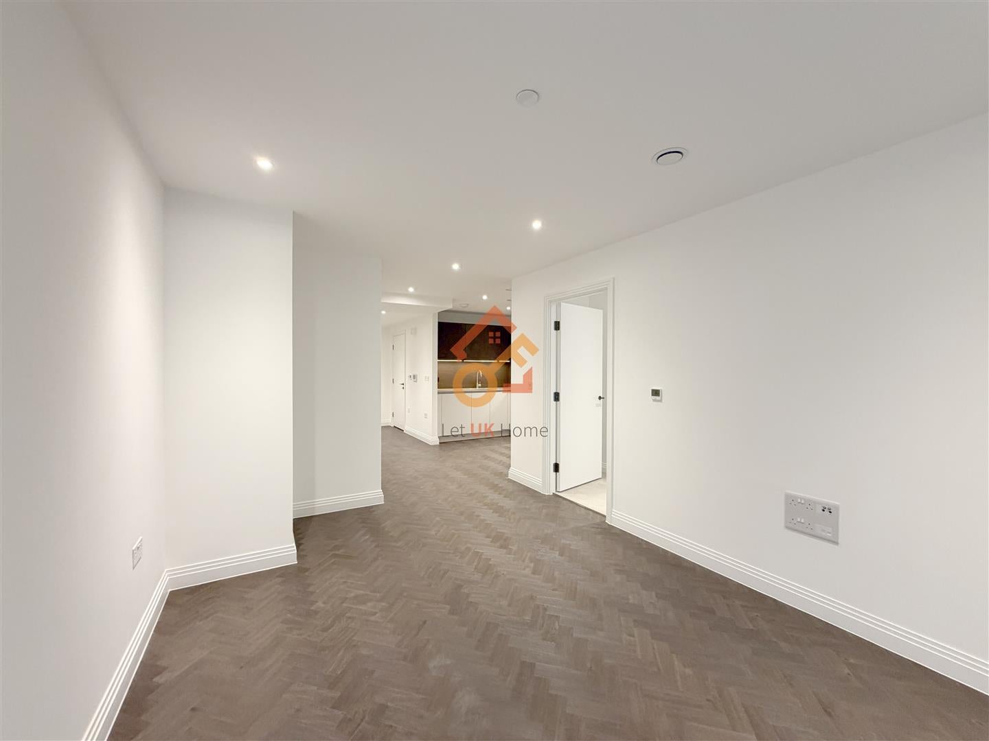 Flat Eden Place in Oxted