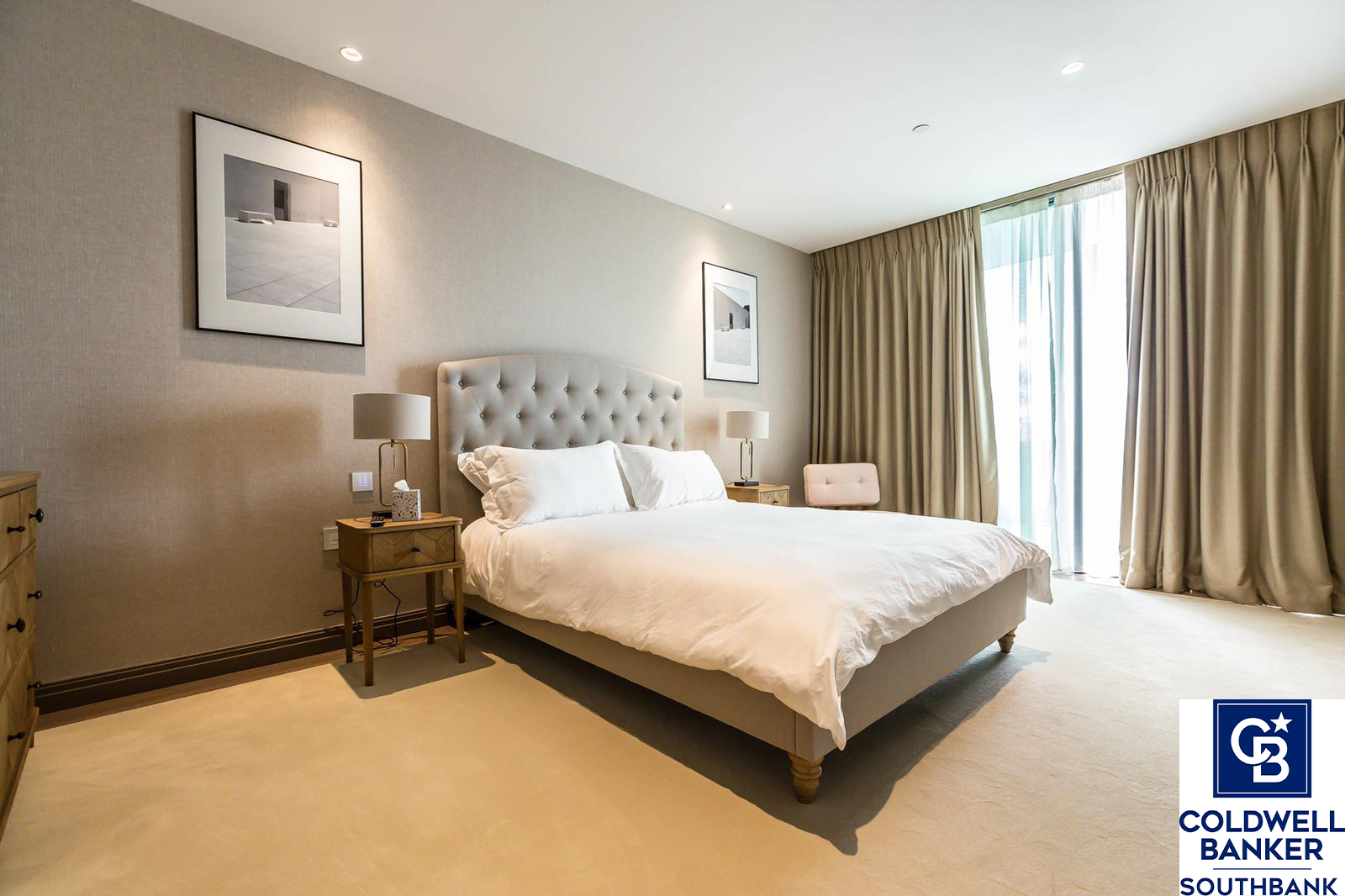 Flat Hatfields in Greater London