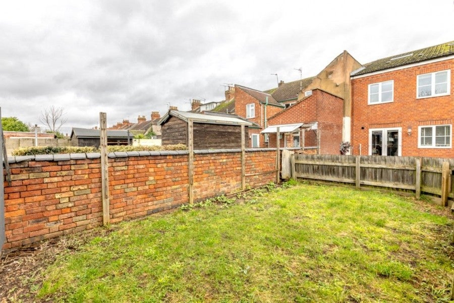 Flat Pinfold Street in Rugby