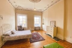 Flat Sauchiehall Street in Glasgow