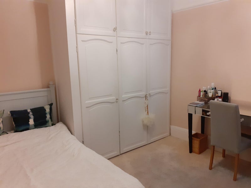 Room Fulham Road in Greater London