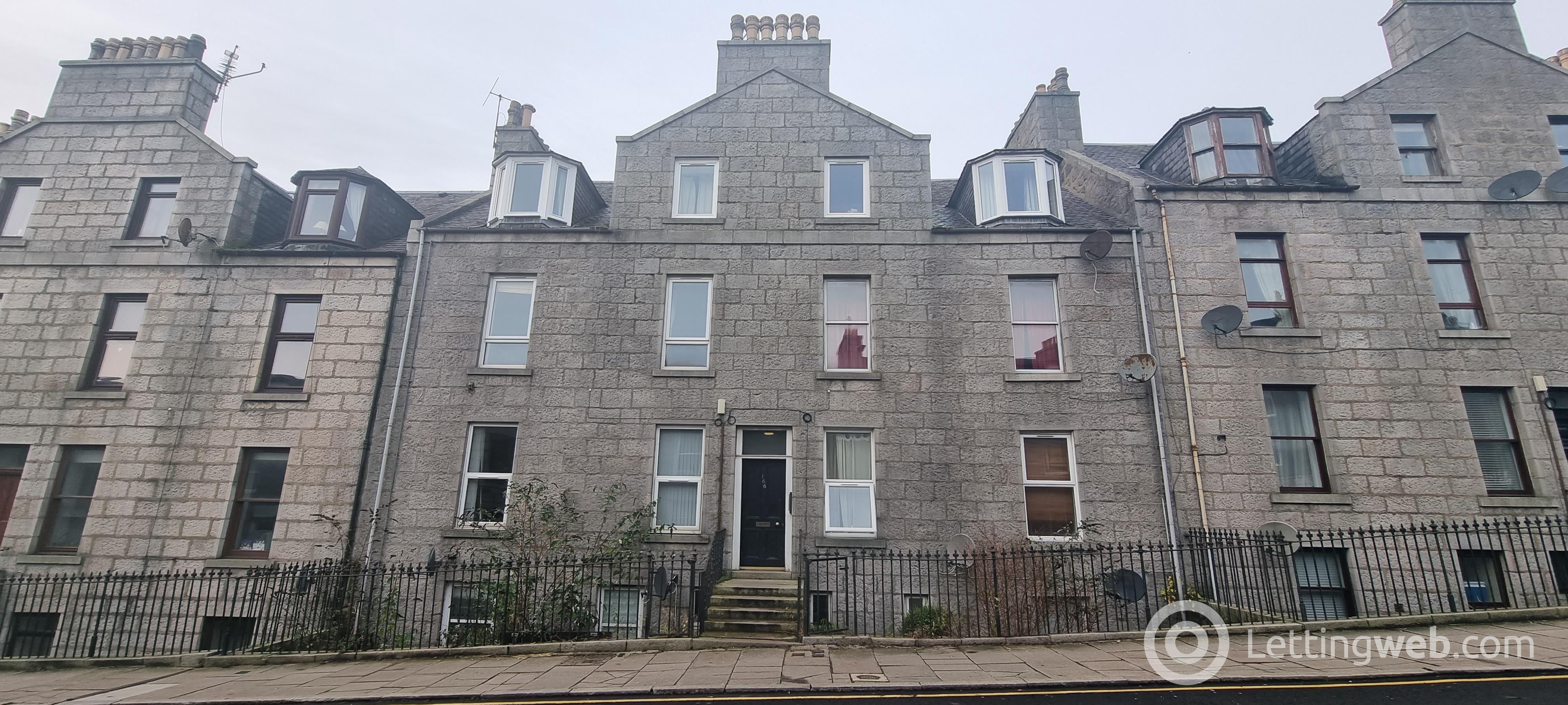 Flat Crown Street in Aberdeen City