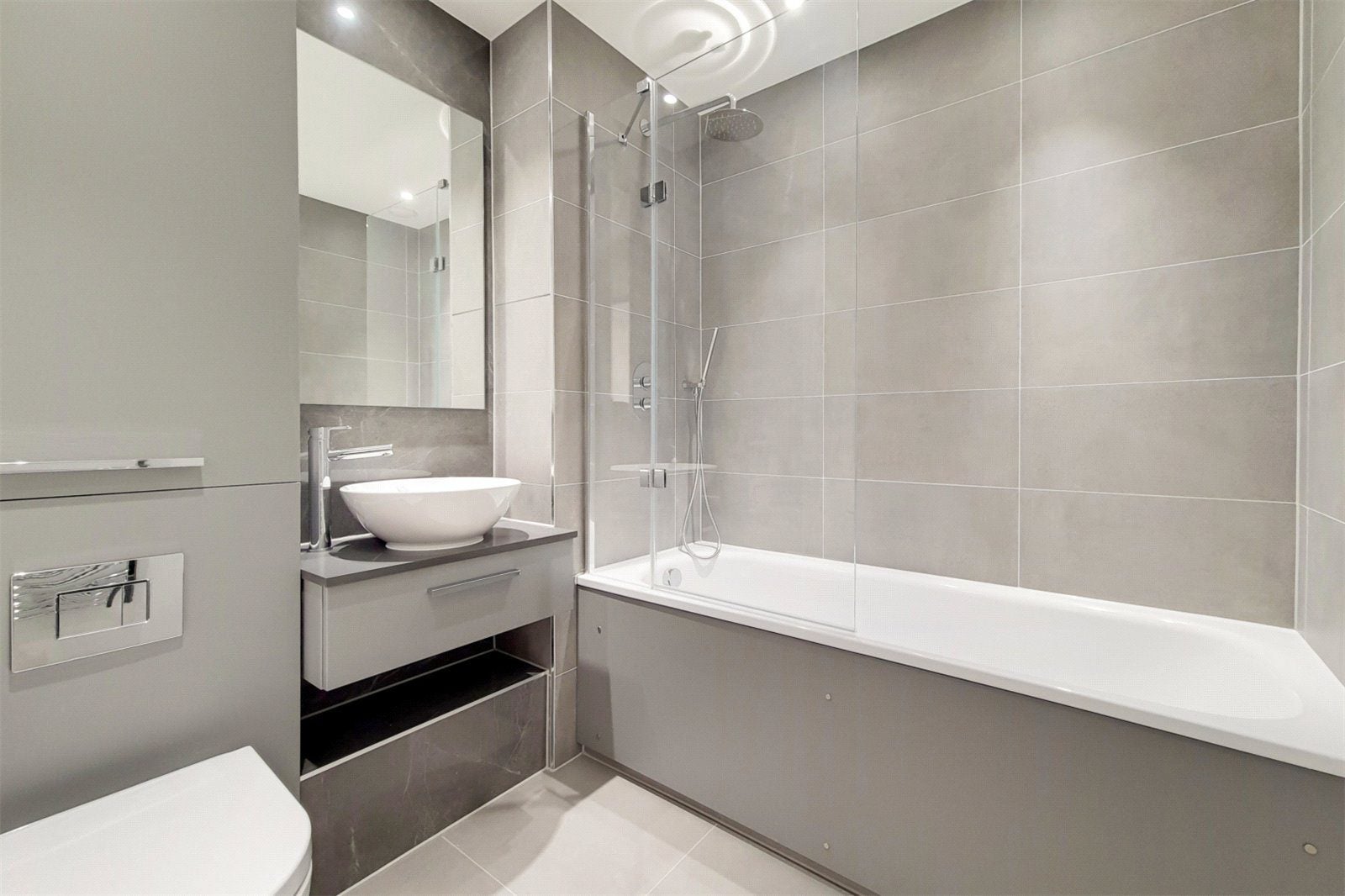 Flat Atlantis Avenue in Greater London