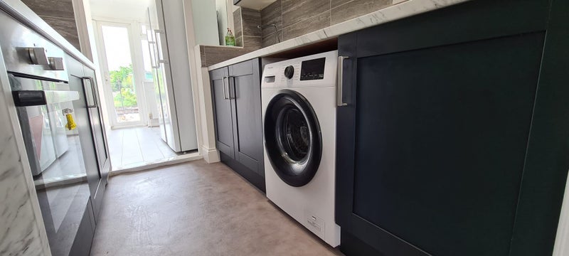 Room Cleveley Crescent in Greater London