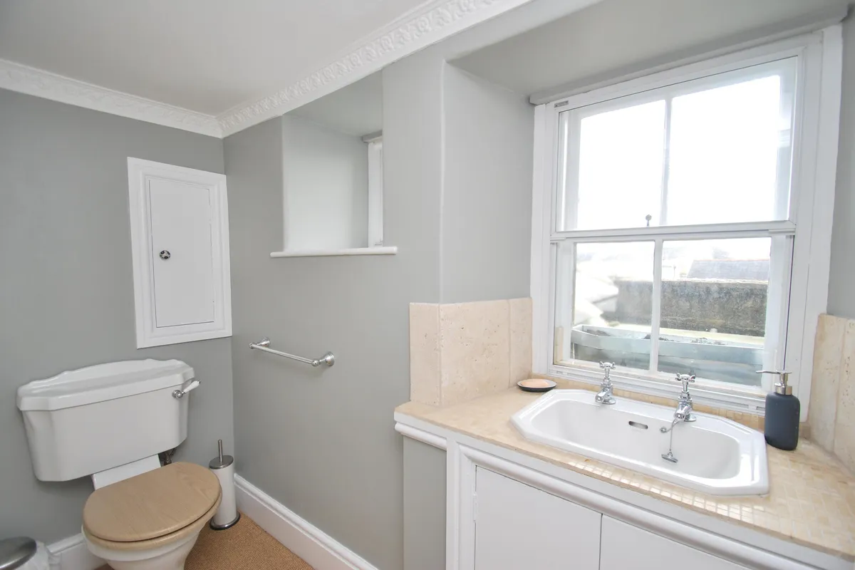 Flat Royal Crescent in Bath