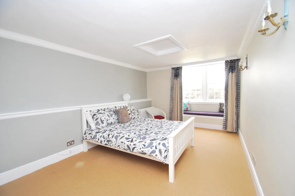 Flat Royal Crescent in Bath