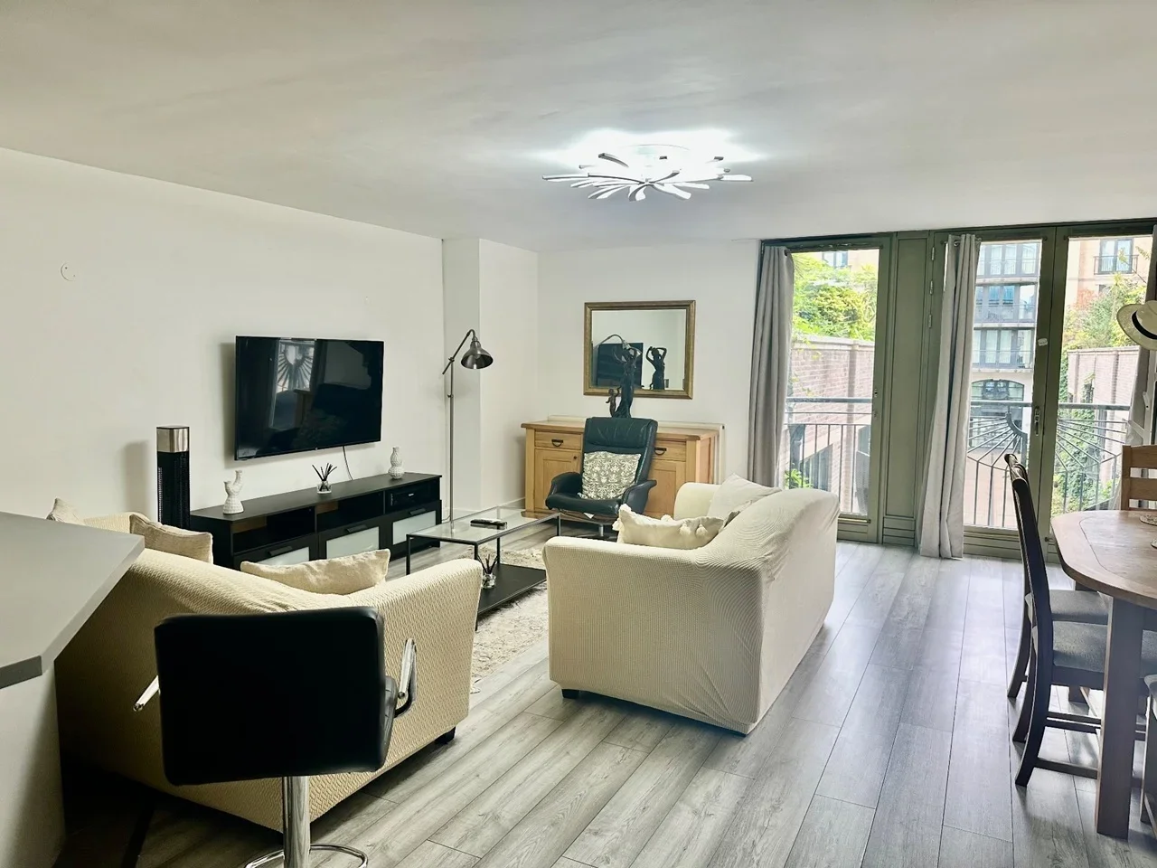 Flat Kensington Gardens Square in City of Westminster