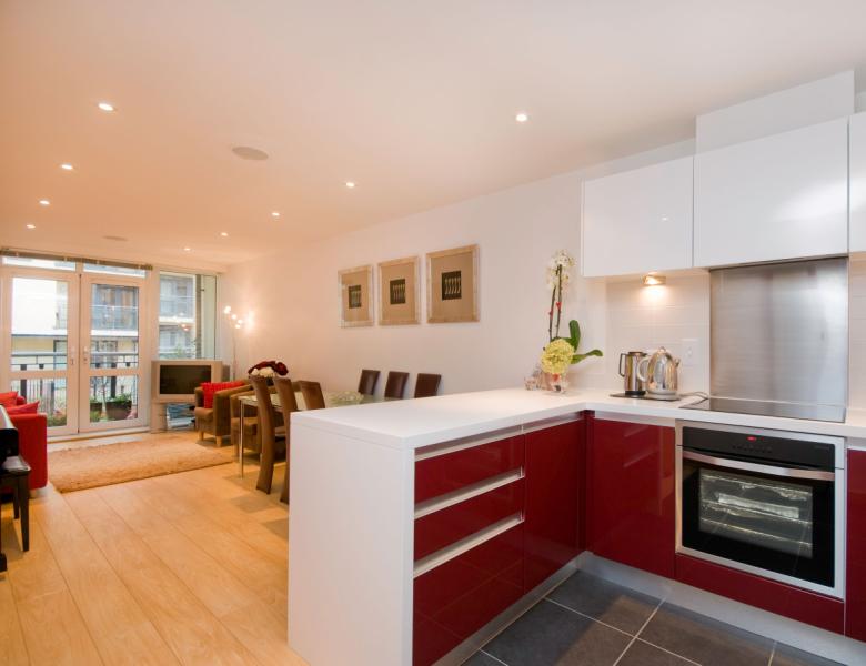 Flat Martyr Road in Guildford