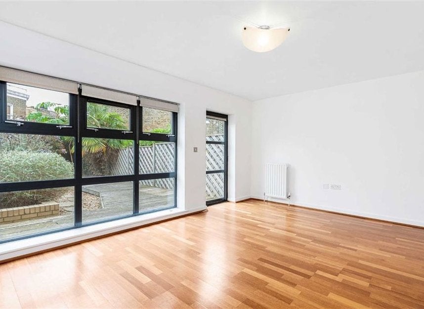 House Straightsmouth in Greater London