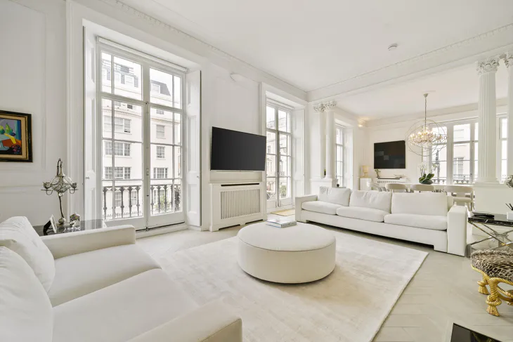 Flat Eaton Place in City of Westminster