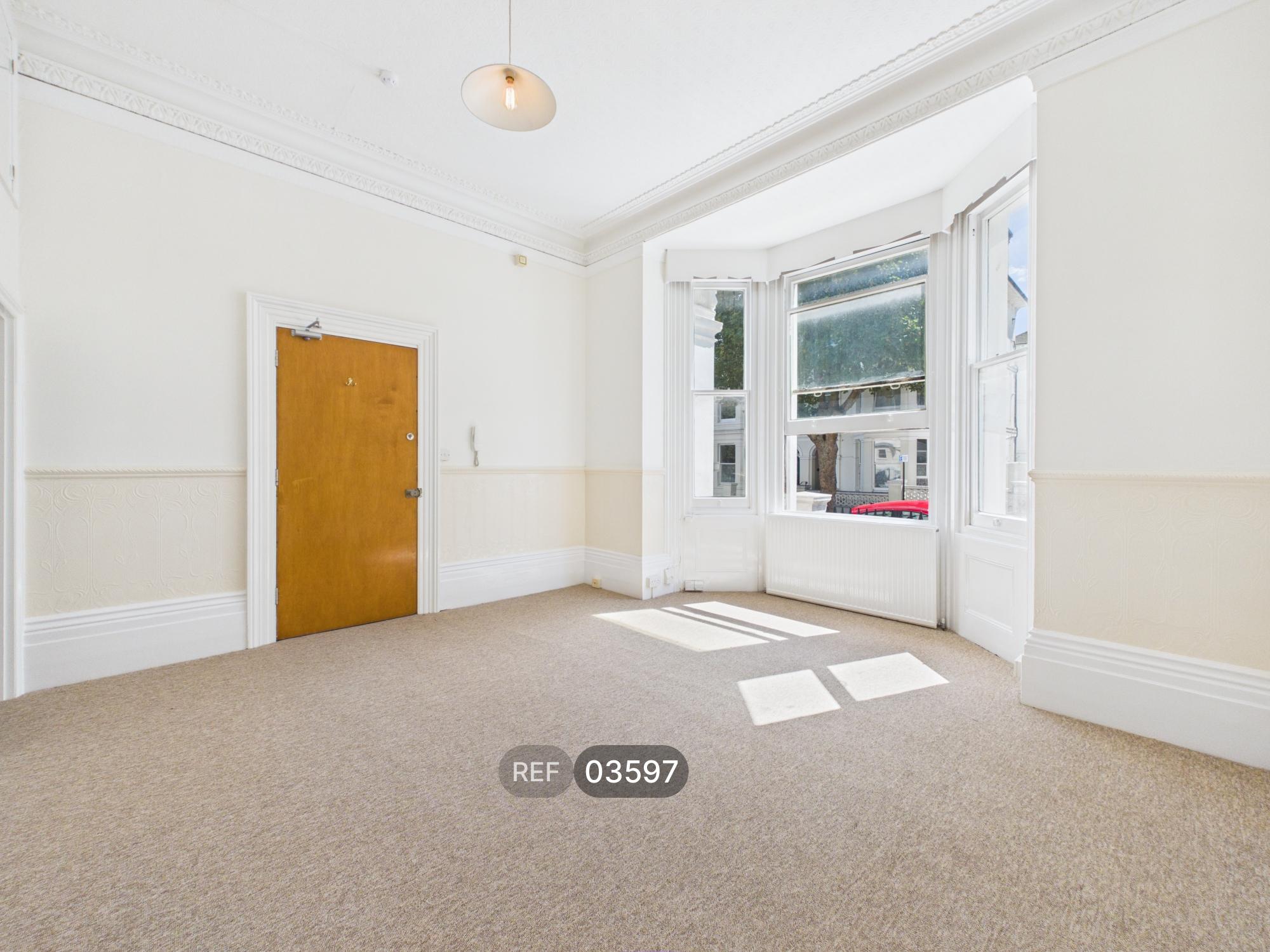Flat Leopold Road in Brighton