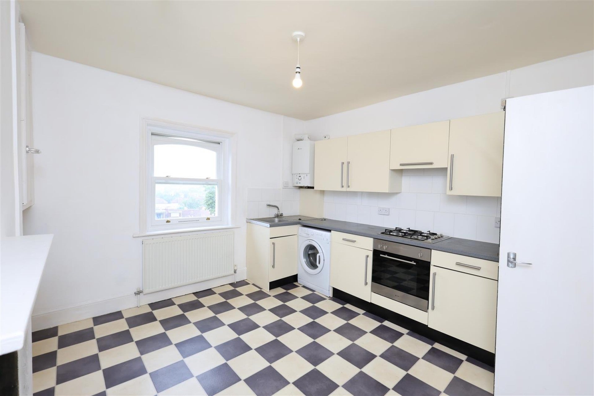 Room St John's Road in Sevenoaks