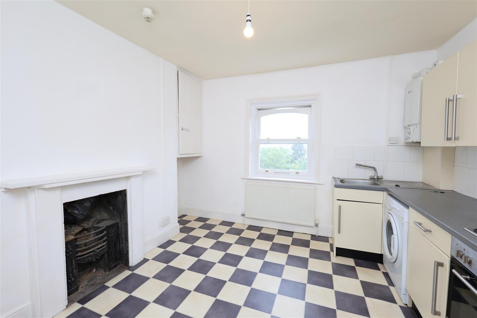 Room St John's Road in Sevenoaks