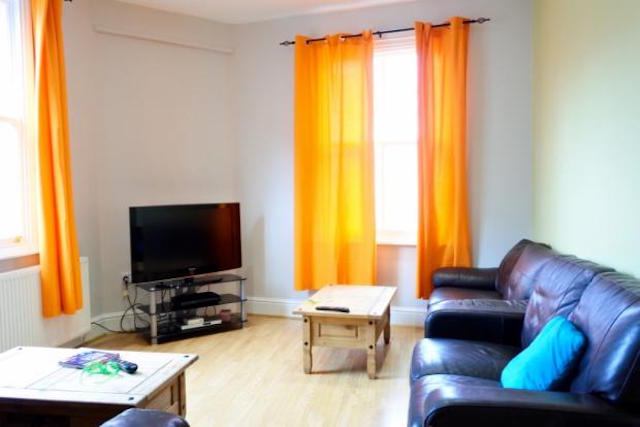 Room Sharrow Lane in Sheffield
