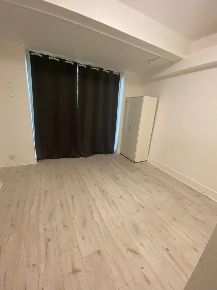 Flat Marchmont Road in Greater London