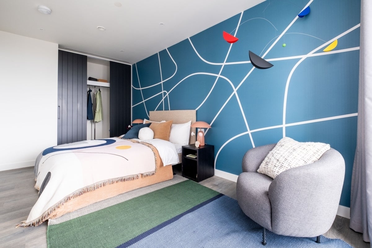 Flat Cherry Park Lane in Greater London