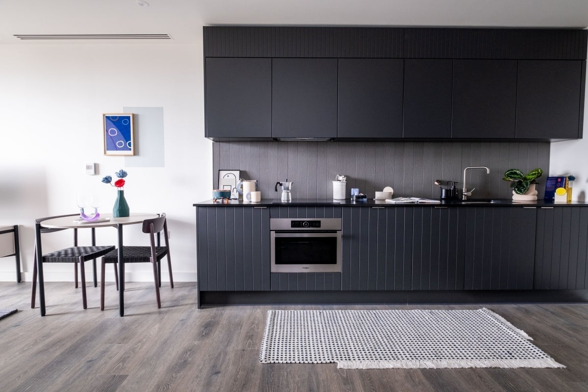 Flat Cherry Park Lane in Greater London