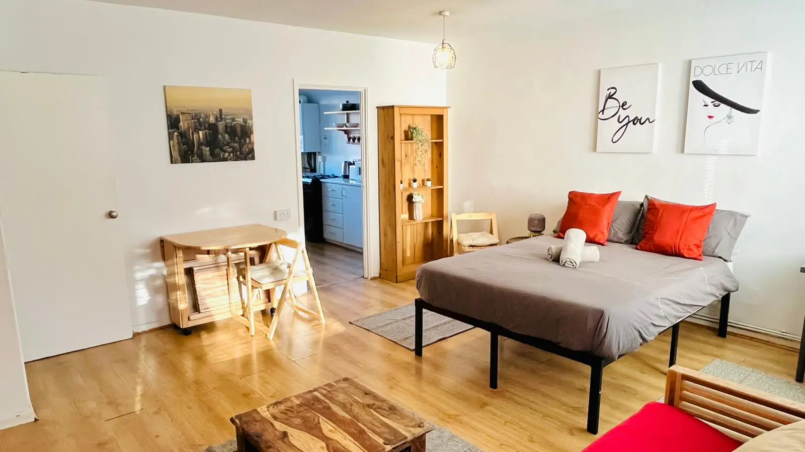 Flat Kingswear Road in Greater London