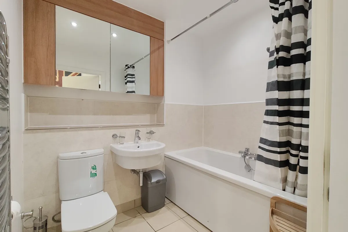 Flat Alexandria Road in Greater London