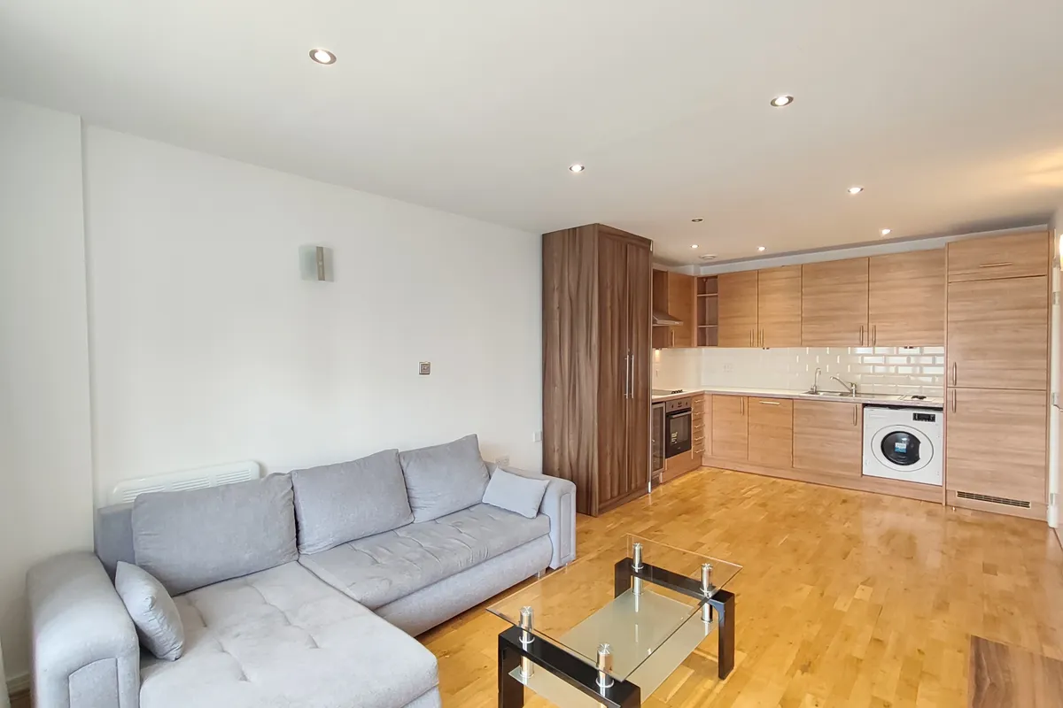 Flat Alexandria Road in Greater London