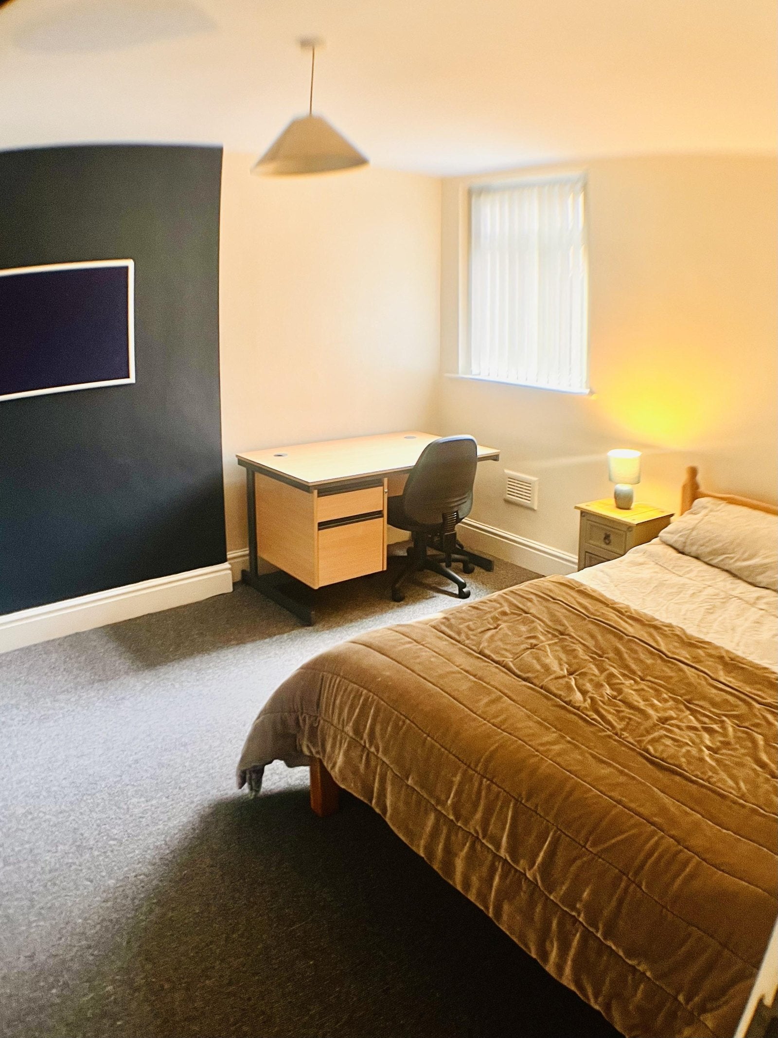 Room Patterdale Road in Liverpool