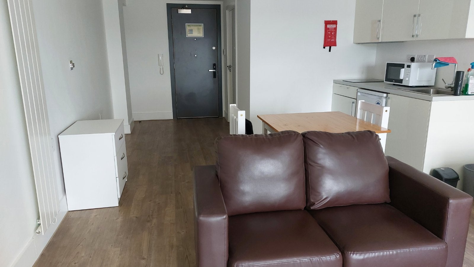 Flat Cardinal Street in Royton