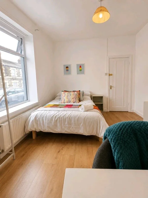 Room Ruby Street in Cardiff