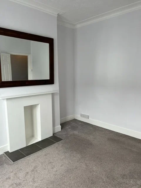 Flat Pevensey Road in Greater London