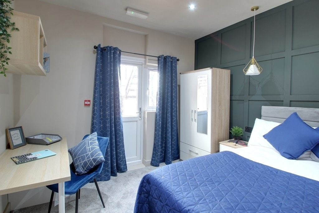 Room Aylestone Road in Leicester