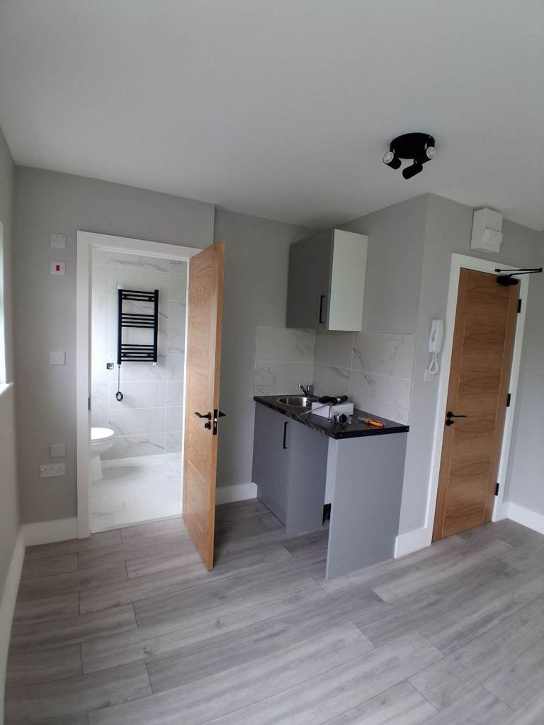 Flat Roxeth Grove in Greater London