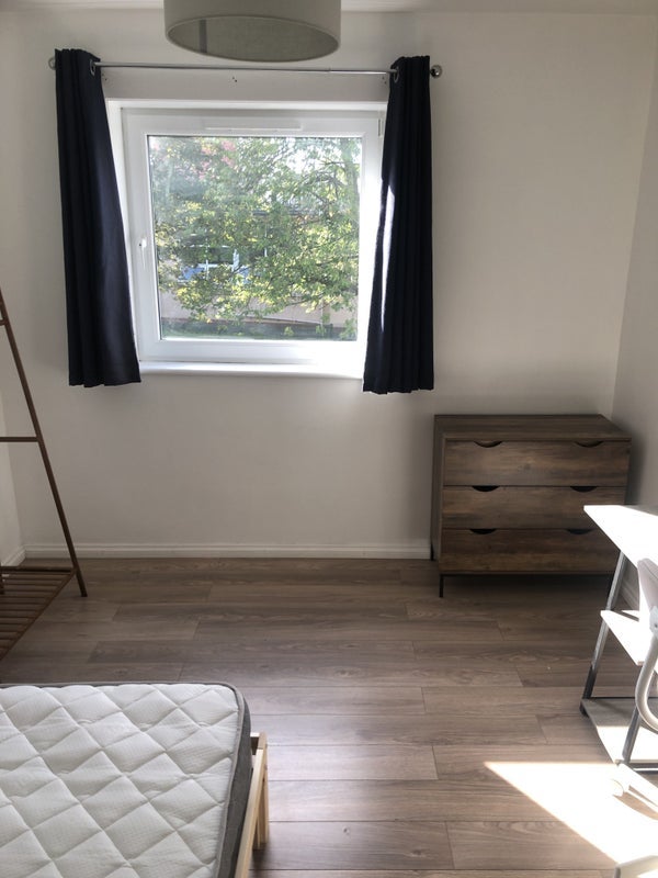 Room Ivanhoe Crescent in City of Edinburgh