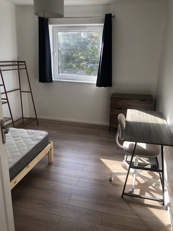 Room Ivanhoe Crescent in City of Edinburgh