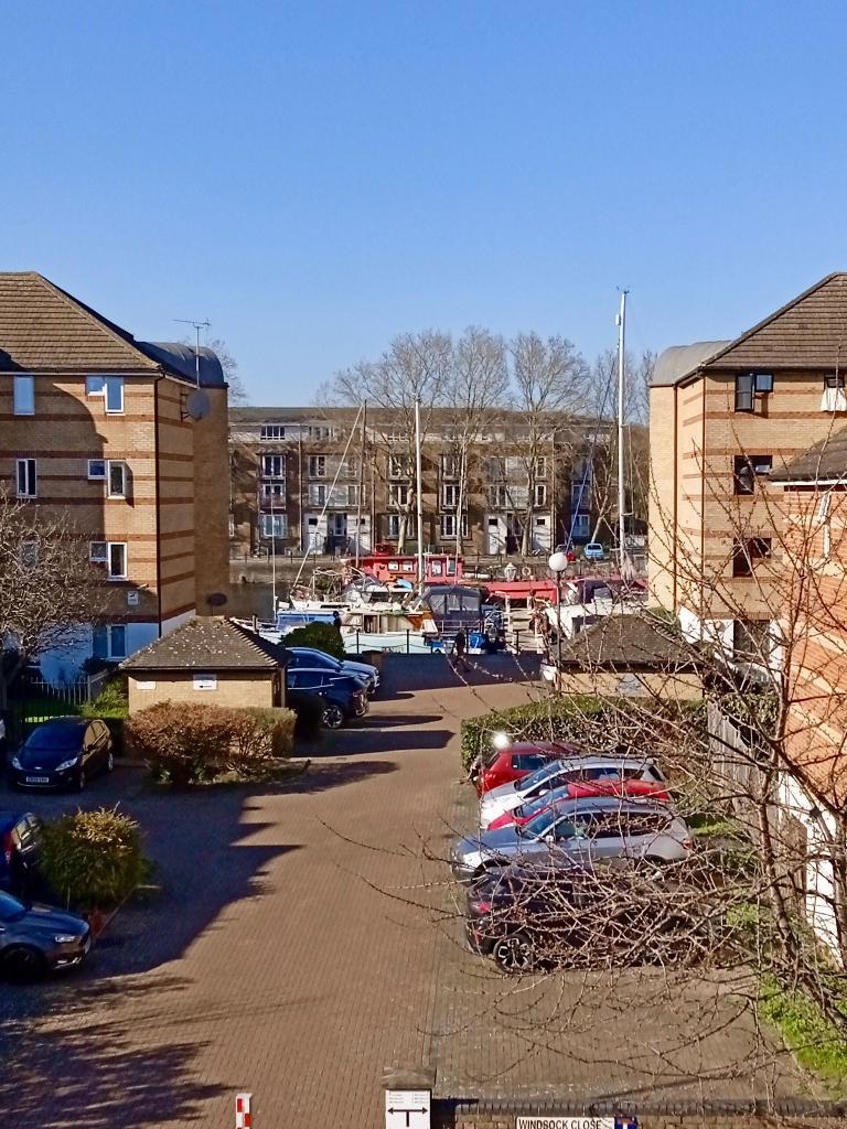 Flat Plough Way in Greater London