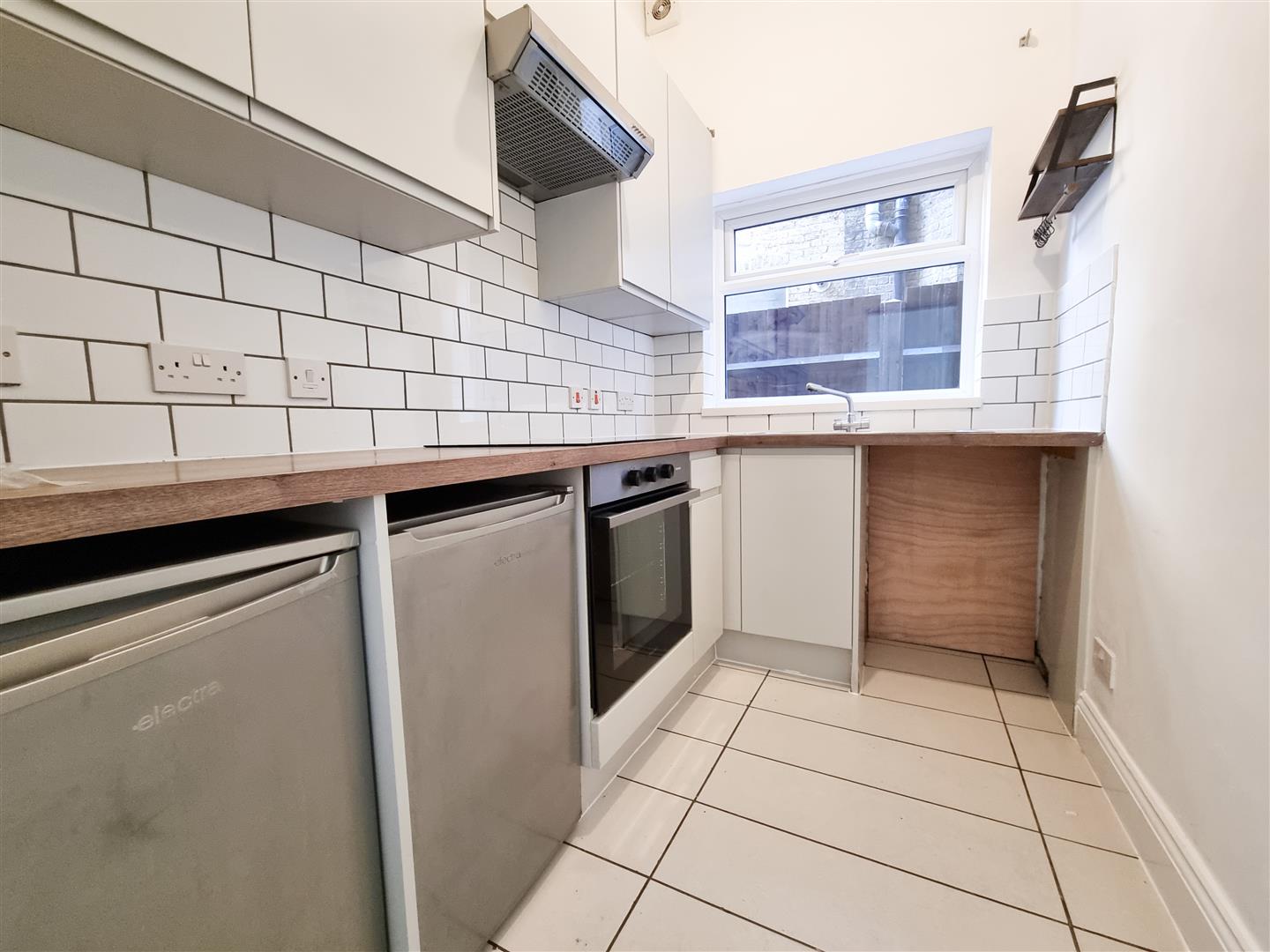 Flat Oakfield Road in Greater London