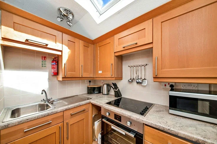 Flat Sutton Road in Sutton-under-Whitestonecliffe