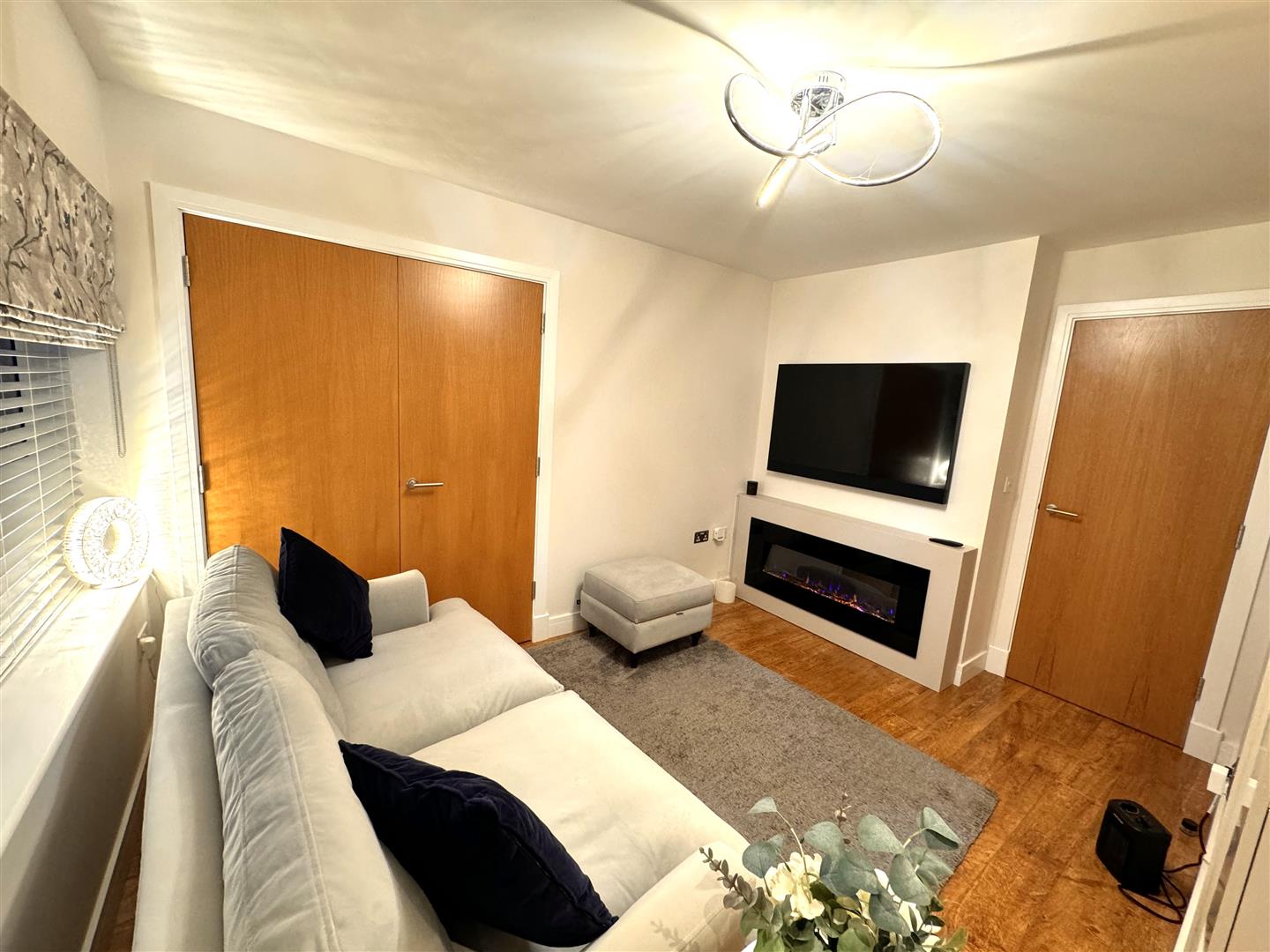 Flat Studfall Avenue in Corby
