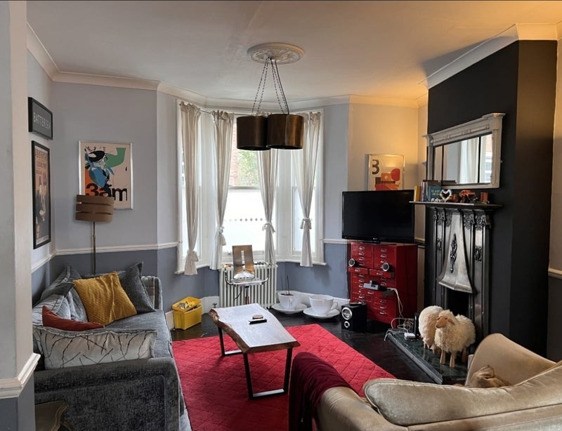 Room Larcom Street in Greater London