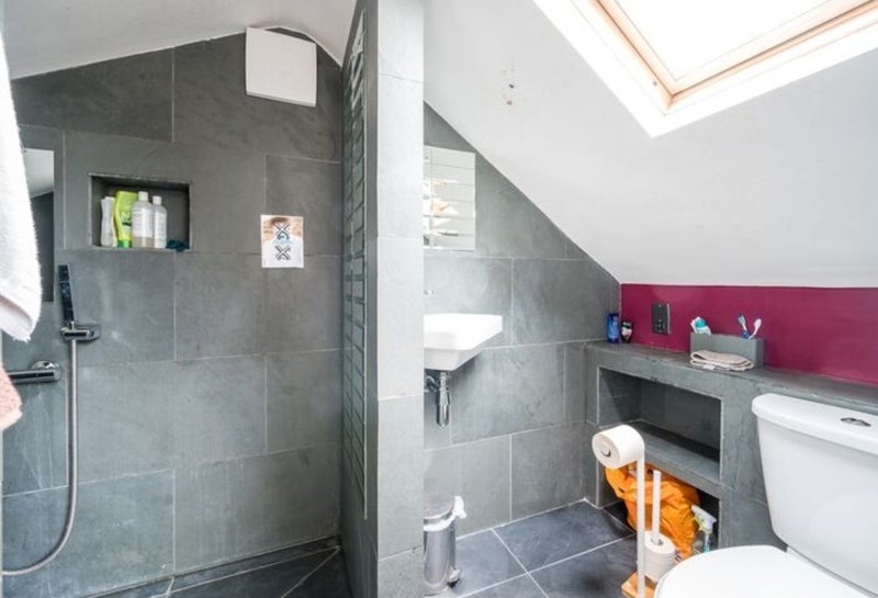 Room Larcom Street in Greater London